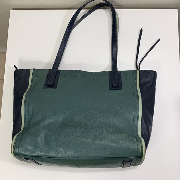 Fossil Woman’s Emma Leather Tote - Picture 4 of 15